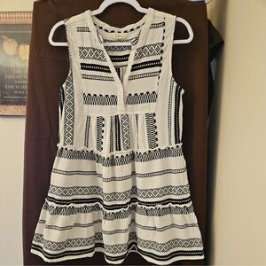 Elan White and Black Size Large Knee Length Sleeveless Dress‎ with pockets